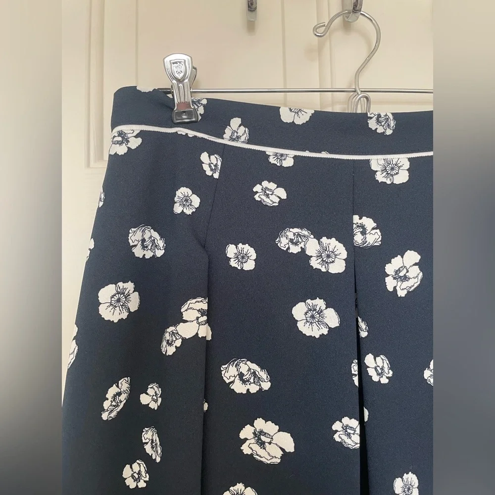 NWT Brooks brothers floral pleated A-line skirt size 10